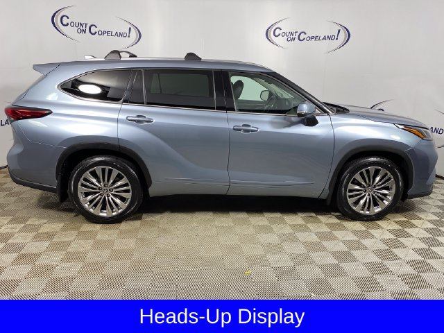 Used 2023 Toyota Highlander Platinum AWD/4WD image 9