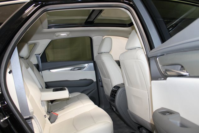 Certified 2022 Cadillac XT5 Premium Luxury image 14