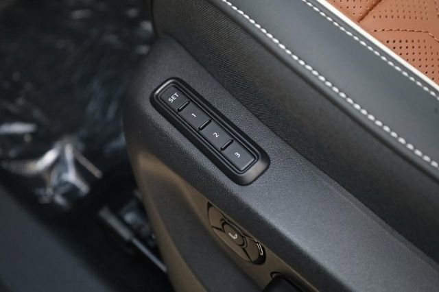 New 2026 Volkswagen Tiguan SEL R-Line image 12