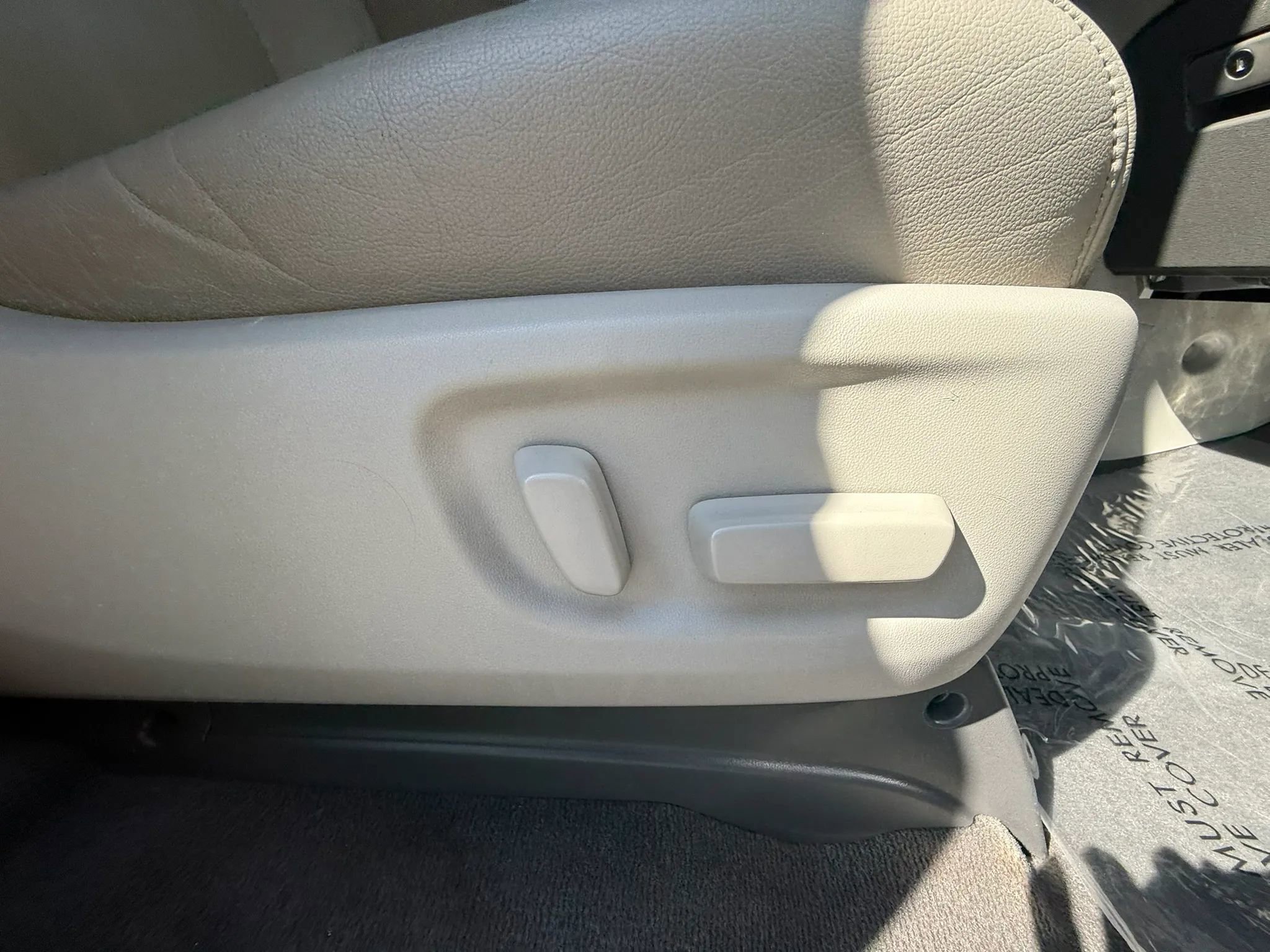 Used 2016 Toyota Sienna XLE Premium FWD image 25