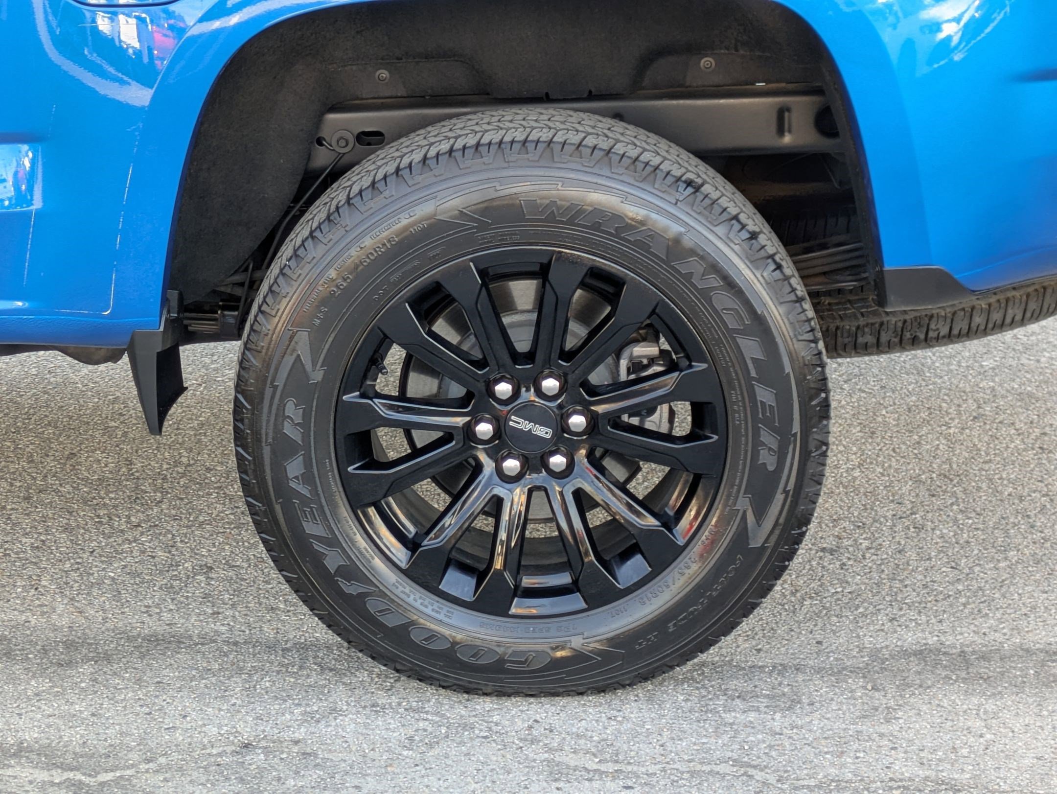 Used 2022 GMC Canyon Elevation w/ Trailering Package image 9