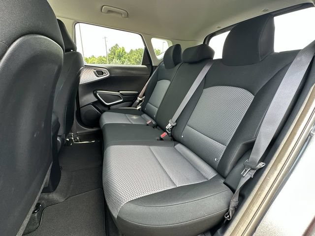 Used 2025 Kia Soul LX w/ LX Technology Package FWD image 21