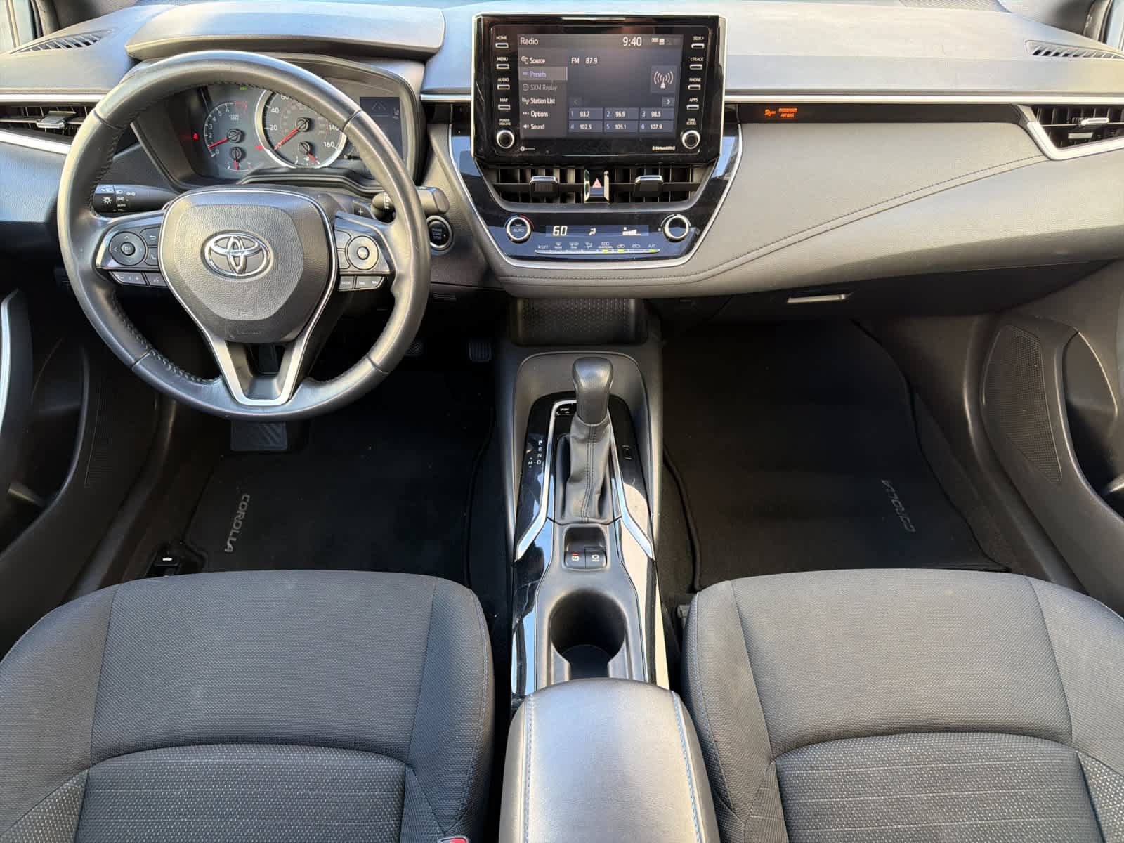 Used 2021 Toyota Corolla SE w/ SE Premium Package FWD image 3