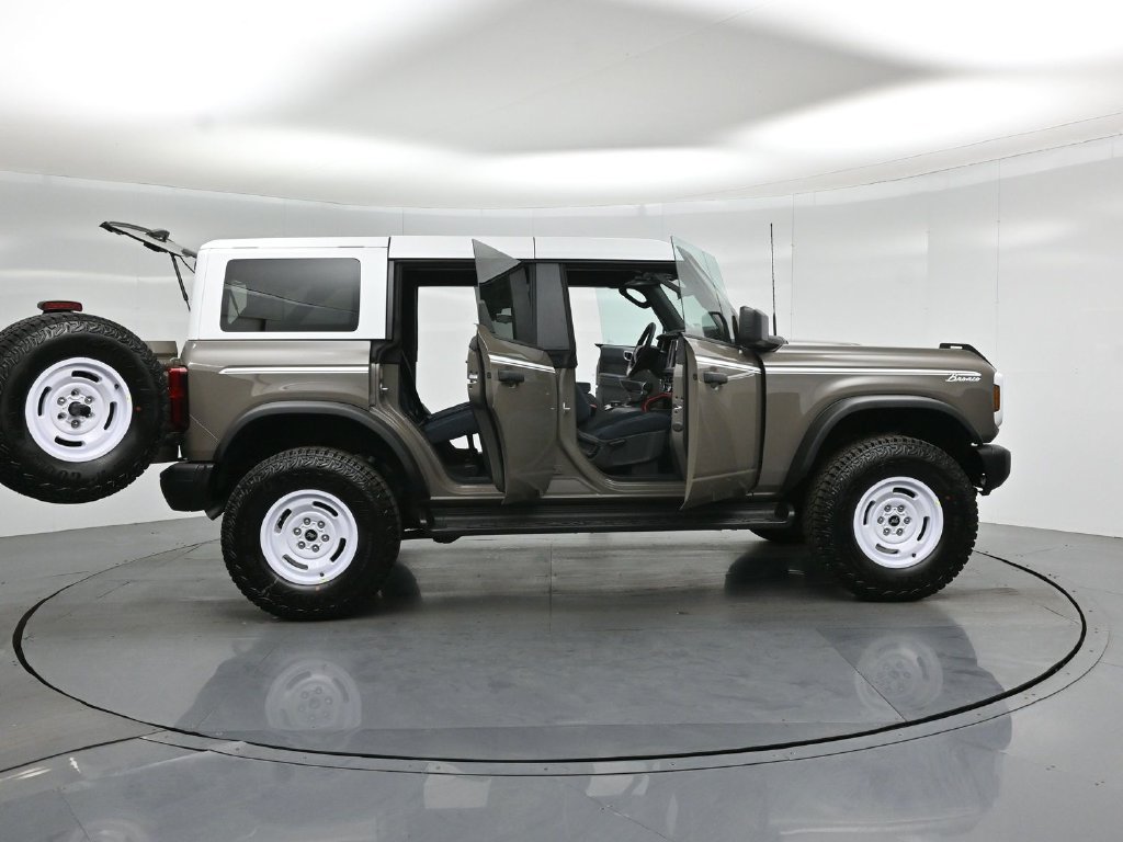 New 2026 Ford Bronco Heritage Edition AWD/4WD image 4