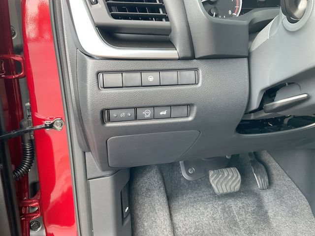 New 2026 Nissan Rogue SV w/ Cold Weather Package AWD/4WD image 19