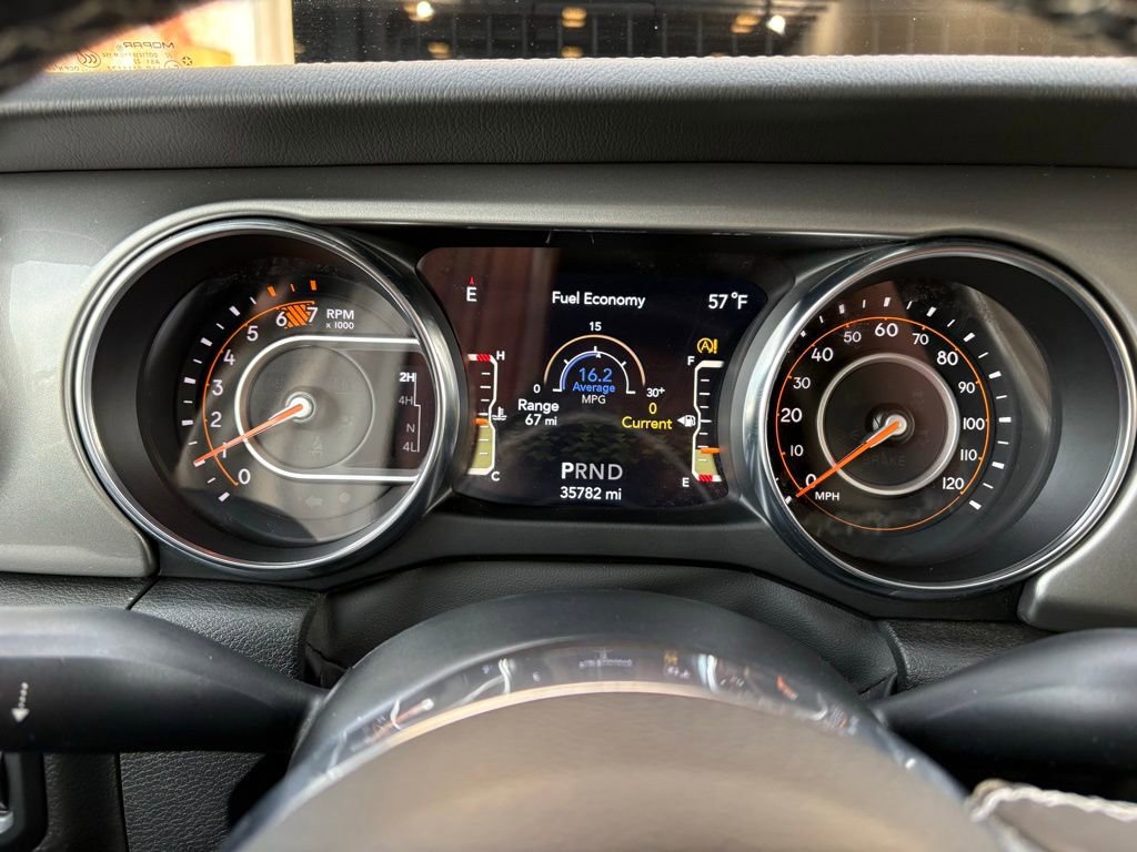 Used 2022 Jeep Wrangler Unlimited Sahara image 27