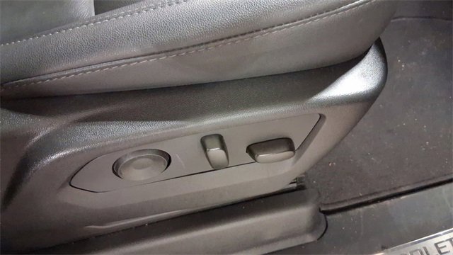 Used 2025 Chevrolet Tahoe LT image 19