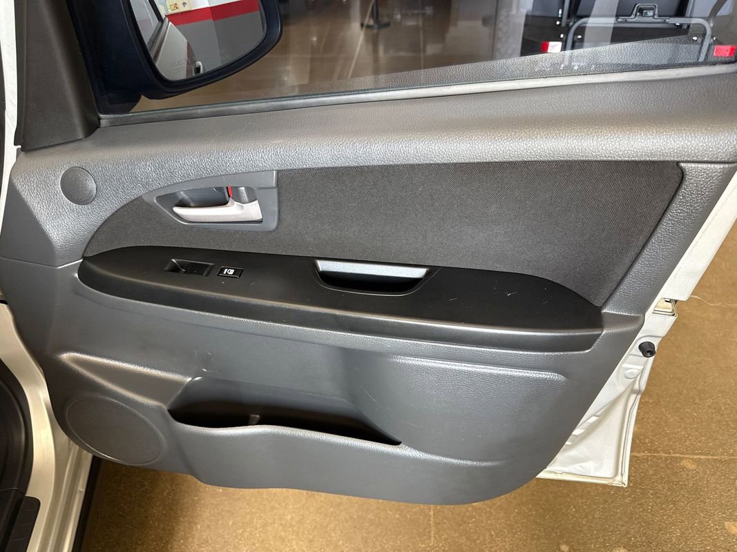 Used 2008 Suzuki SX4 AWD Hatchback image 98