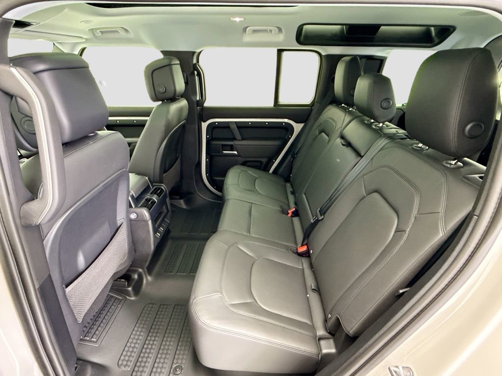 New 2026 Land Rover Defender 110 X-Dynamic SE AWD/4WD image 21