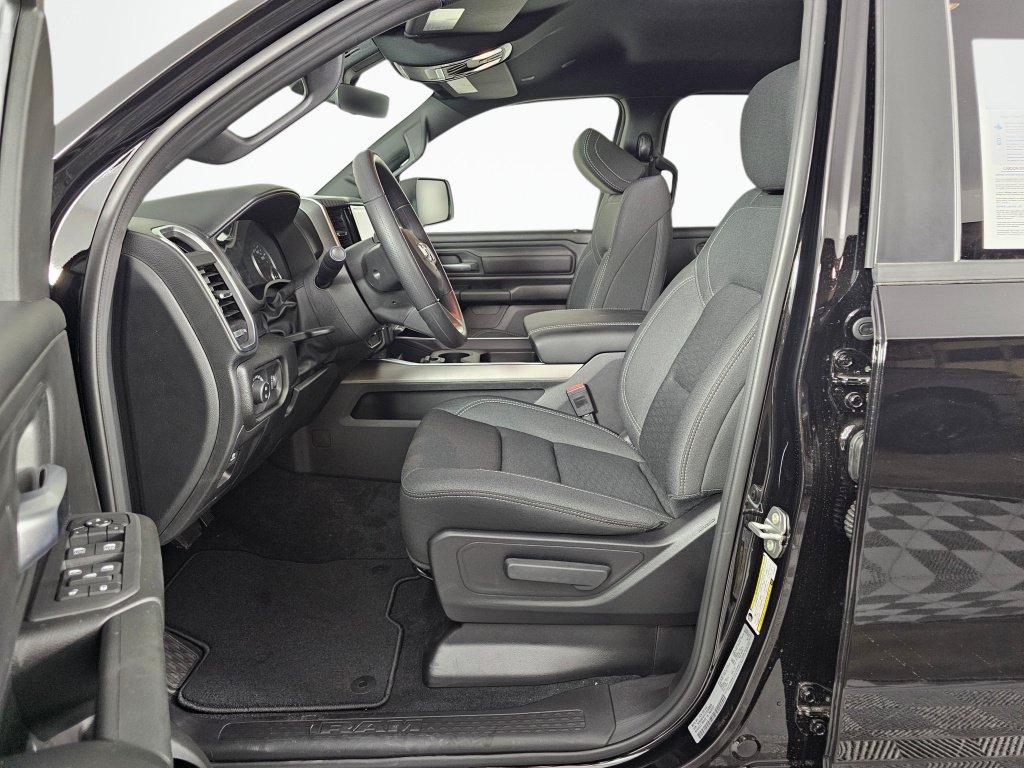 New 2026 RAM 1500 Express AWD/4WD image 18
