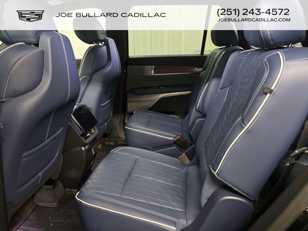 New 2026 Cadillac Vistiq Premium Luxury w/ LPO, Floor Liner Package image 19