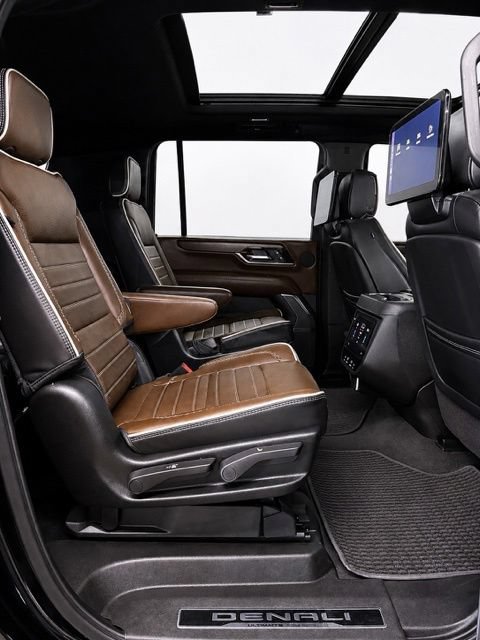Used 2025 GMC Yukon XL Denali Ultimate AWD/4WD image 22