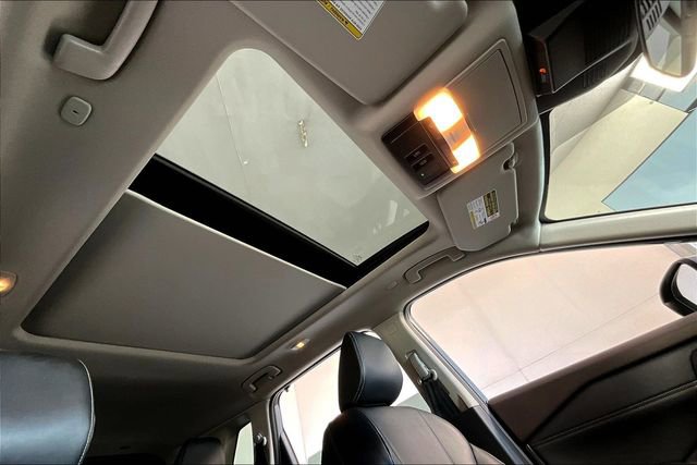 Used 2023 Nissan Rogue SL w/ SL Premium Package image 22