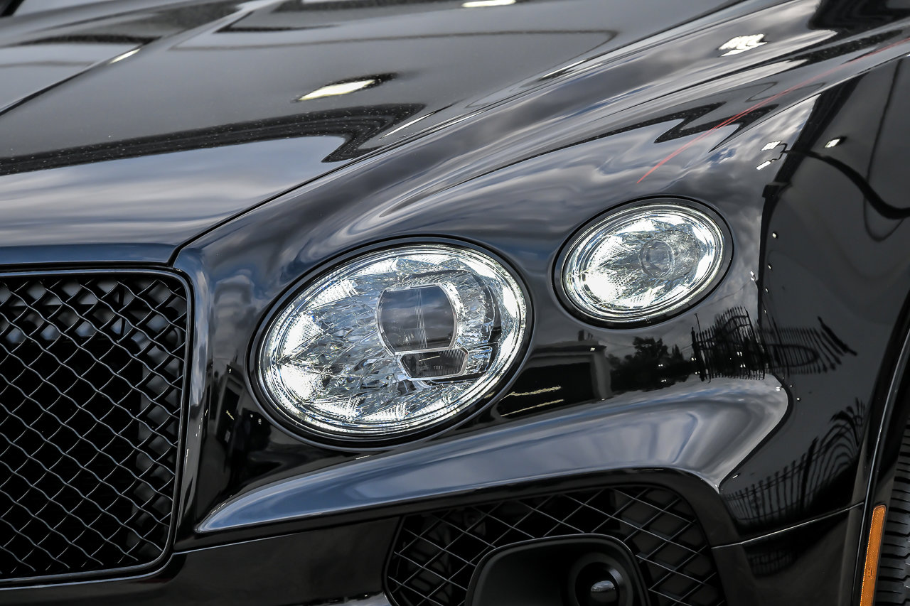 Used 2022 Bentley Bentayga AWD/4WD image 8