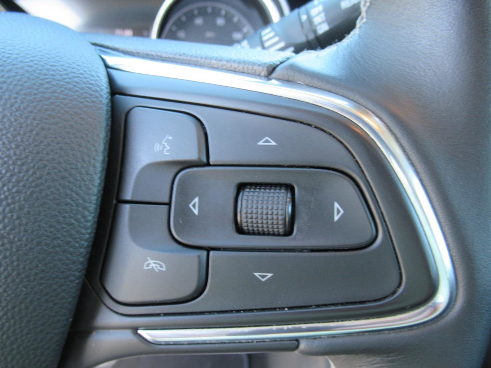 Used 2023 Buick Encore GX Select w/ Safety Package II image 21