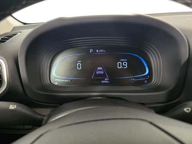 Used 2023 Hyundai Venue SEL image 11