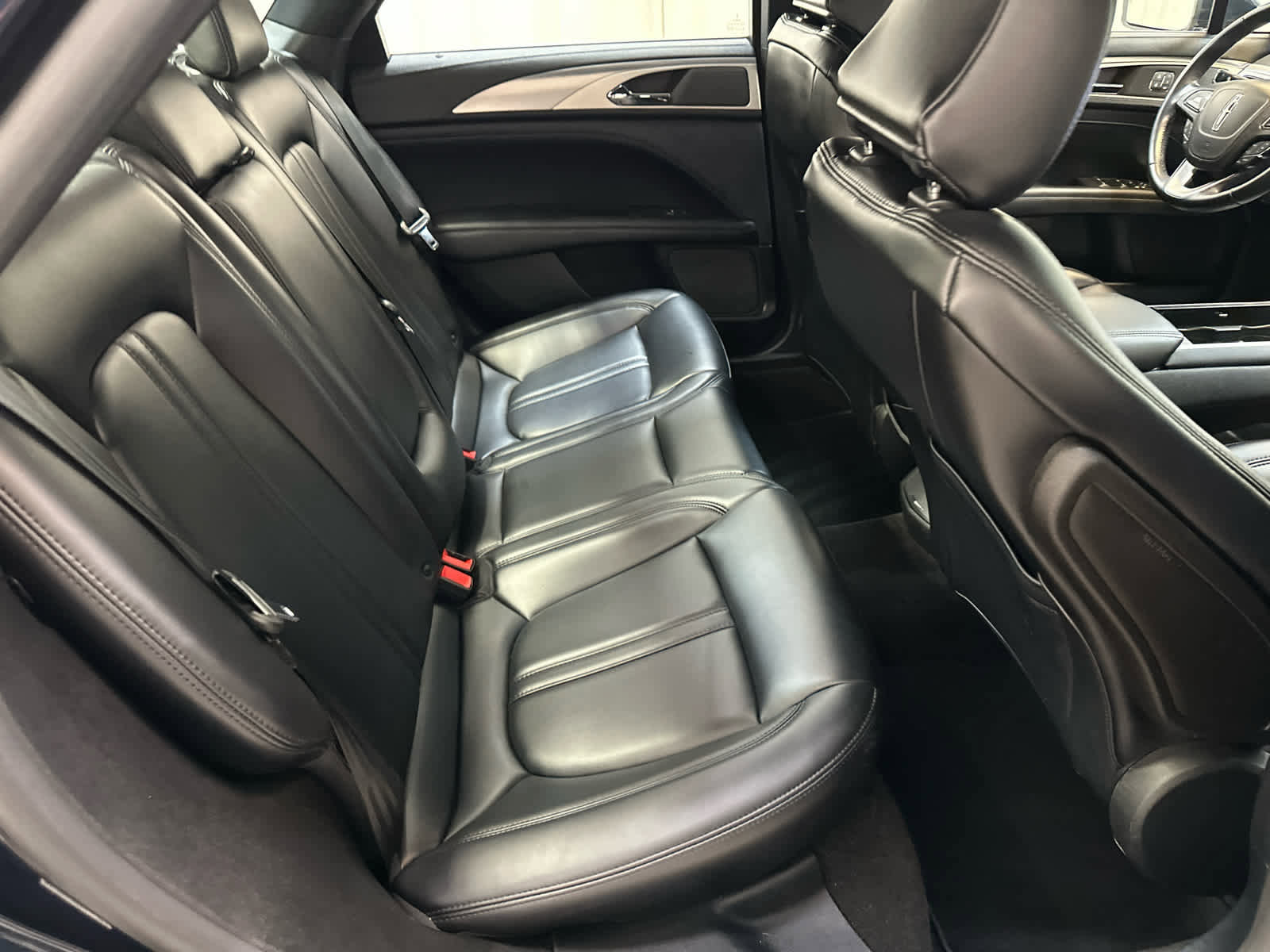 Used 2020 Lincoln MKZ AWD w/ Convenience Package image 20