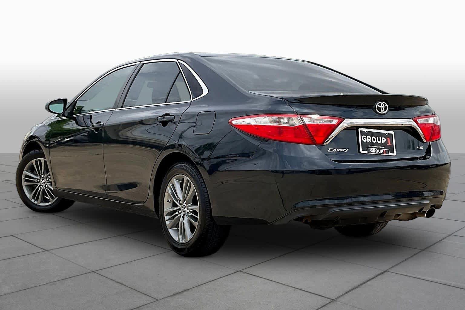 Used 2017 Toyota Camry LE FWD image 12