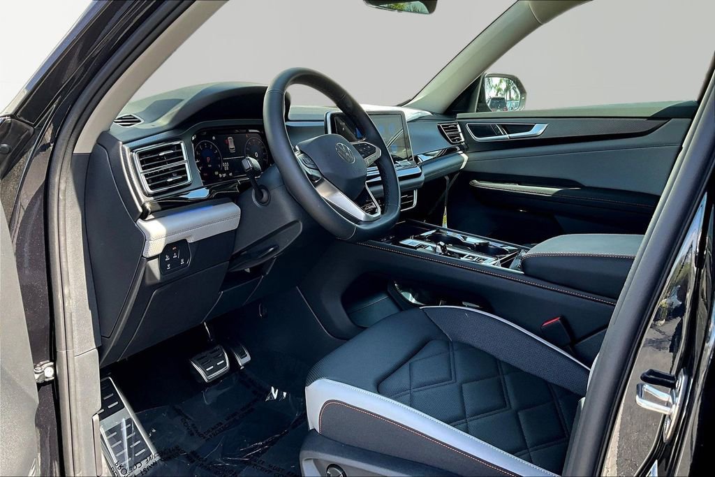 New 2026 Volkswagen Atlas Peak Edition image 18