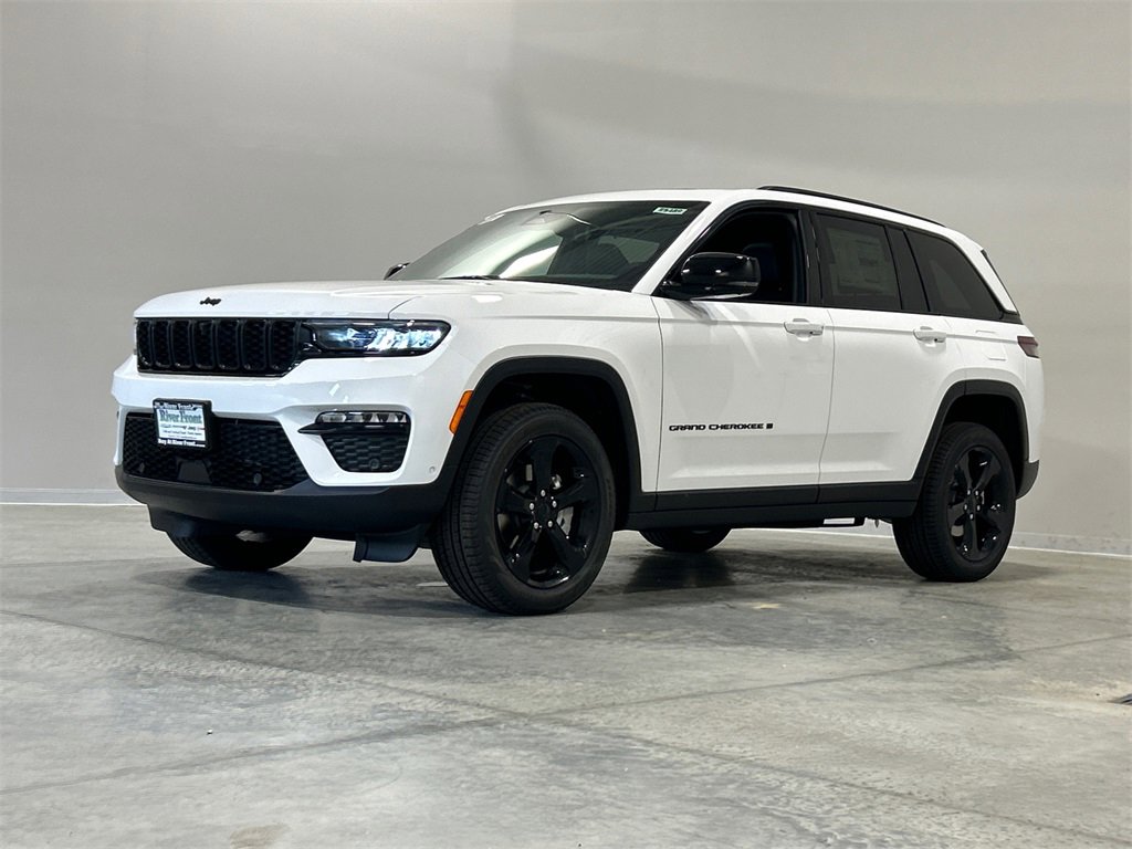 New 2025 Jeep Grand Cherokee Limited w/ Luxury Tech Group II image 2