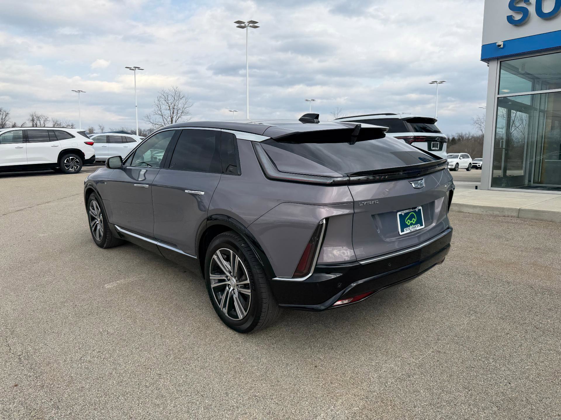 Certified 2024 Cadillac Lyriq Luxury w/ Nappa Leather Package image 4