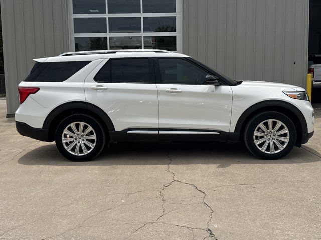 Used 2023 Ford Explorer Limited w/ Limited Technology Package AWD/4WD image 2