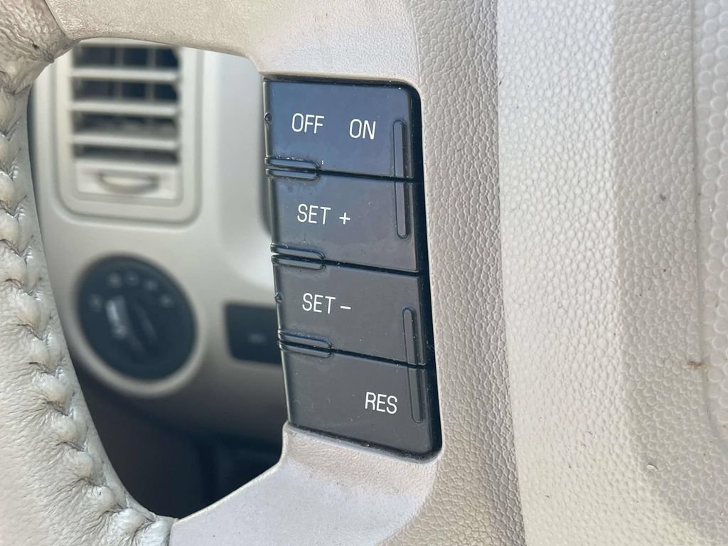 Used 2012 Ford Escape XLT FWD image 25