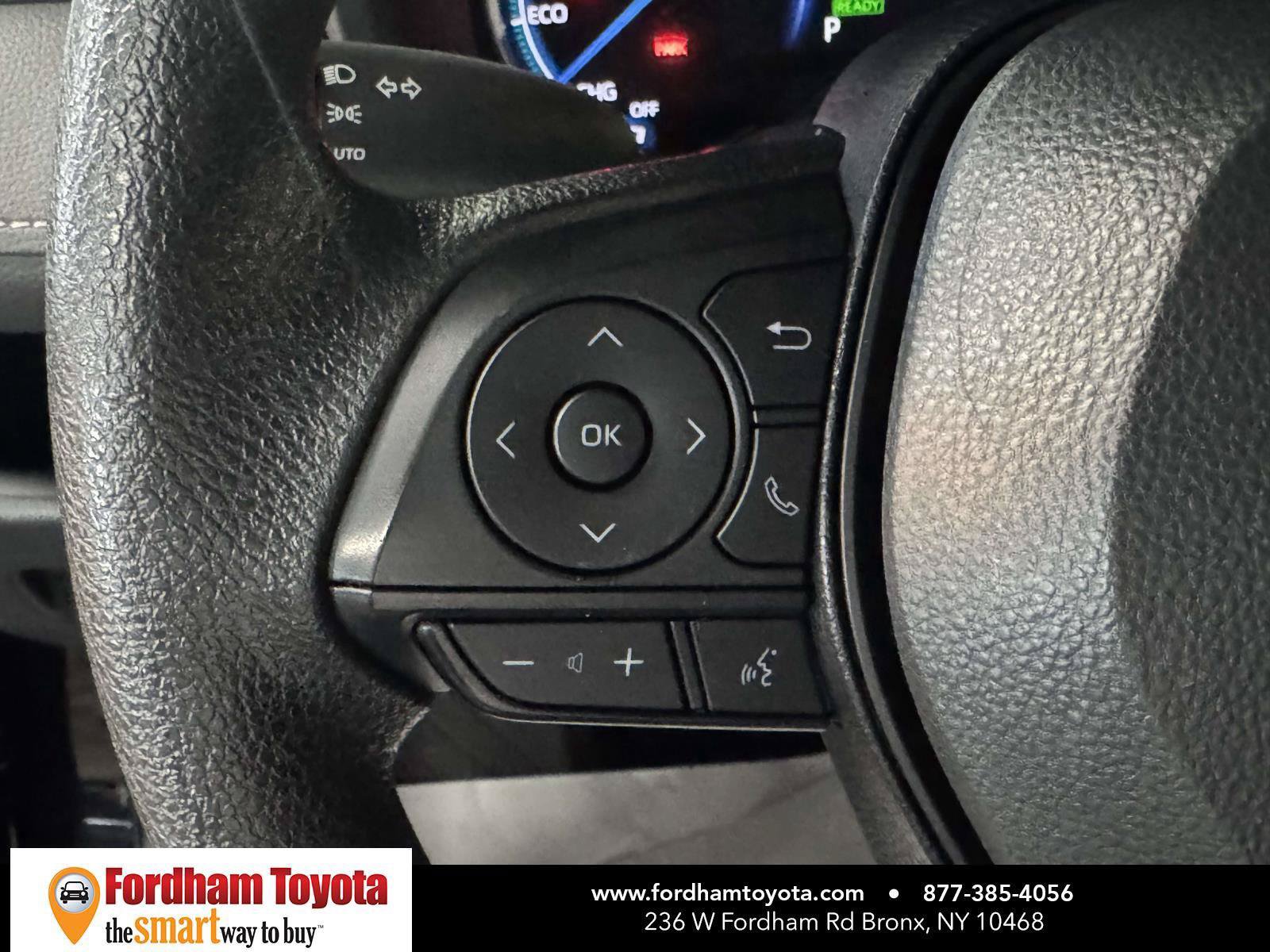 Used 2025 Toyota RAV4 XLE AWD/4WD image 21