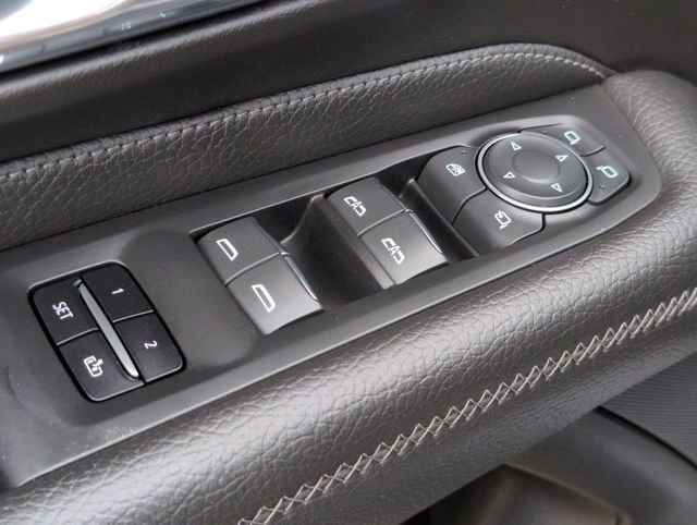 Certified 2022 GMC Yukon Denali w/ Denali Ultimate Package image 29