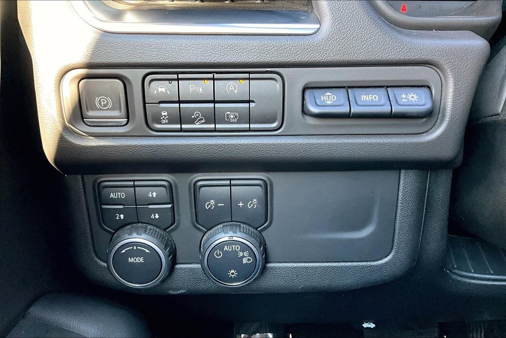 Used 2023 Chevrolet Tahoe High Country w/ Premium Package 2 image 24