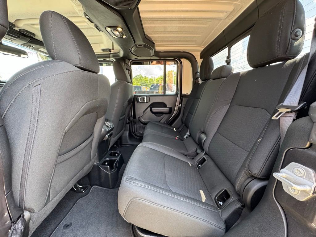 Used 2021 Jeep Gladiator Willys image 12