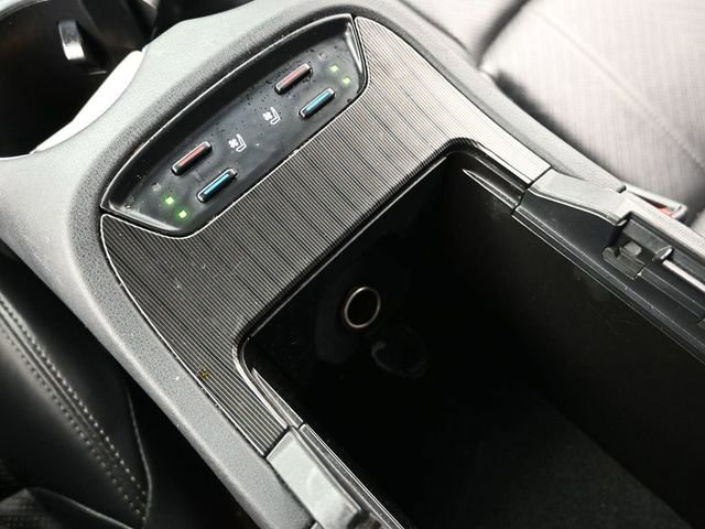 Certified 2021 Toyota Venza XLE image 32