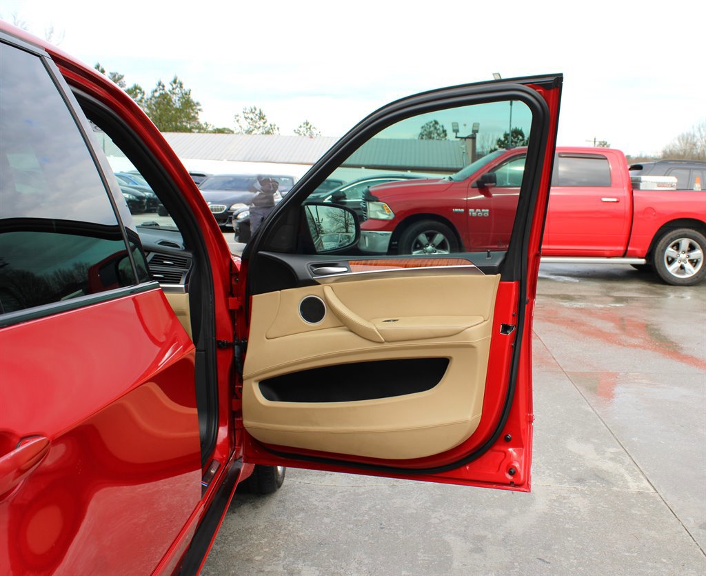 Used 2012 BMW X5 M image 34