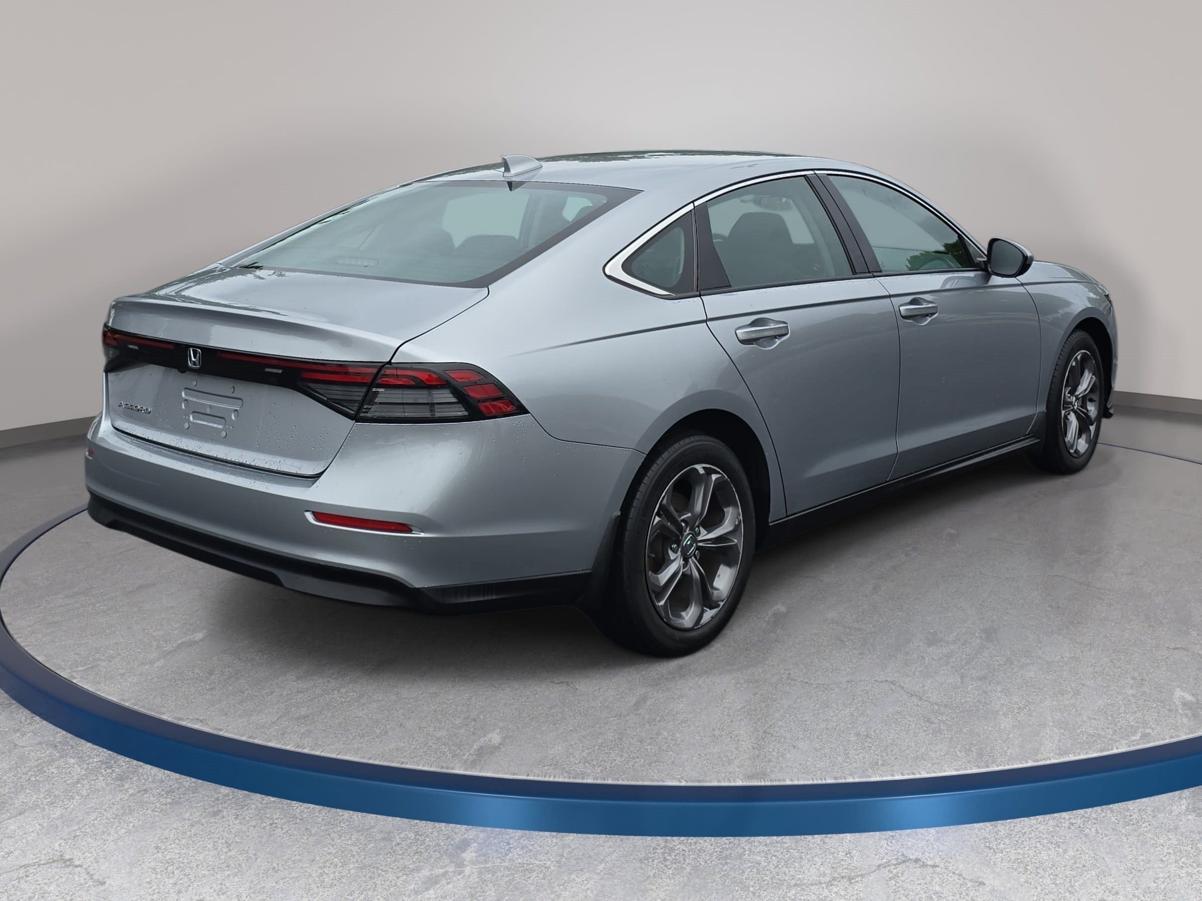 Certified 2023 Honda Accord EX image 5