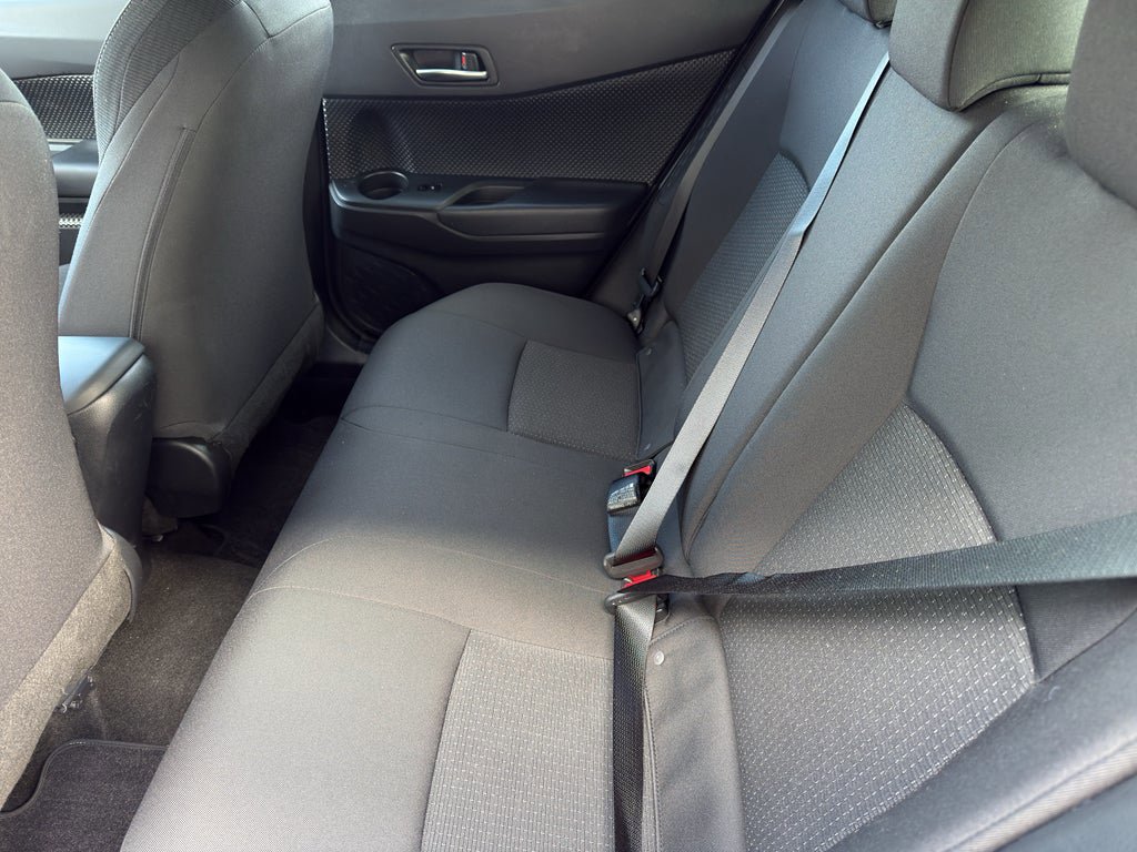 Used 2019 Toyota C-HR LE FWD image 21