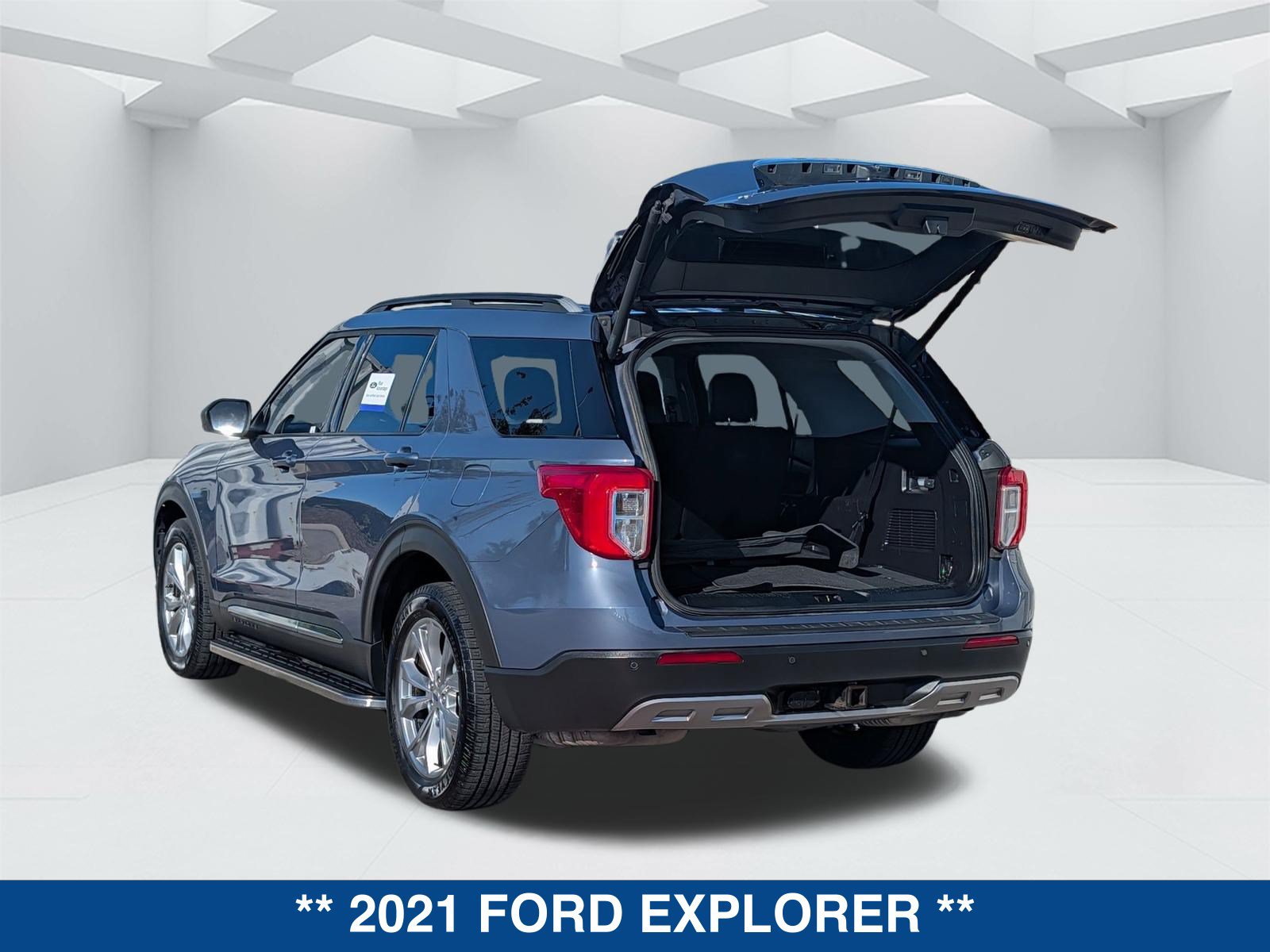 Certified 2021 Ford Explorer XLT w/ Equipment Group 202A AWD/4WD image 14