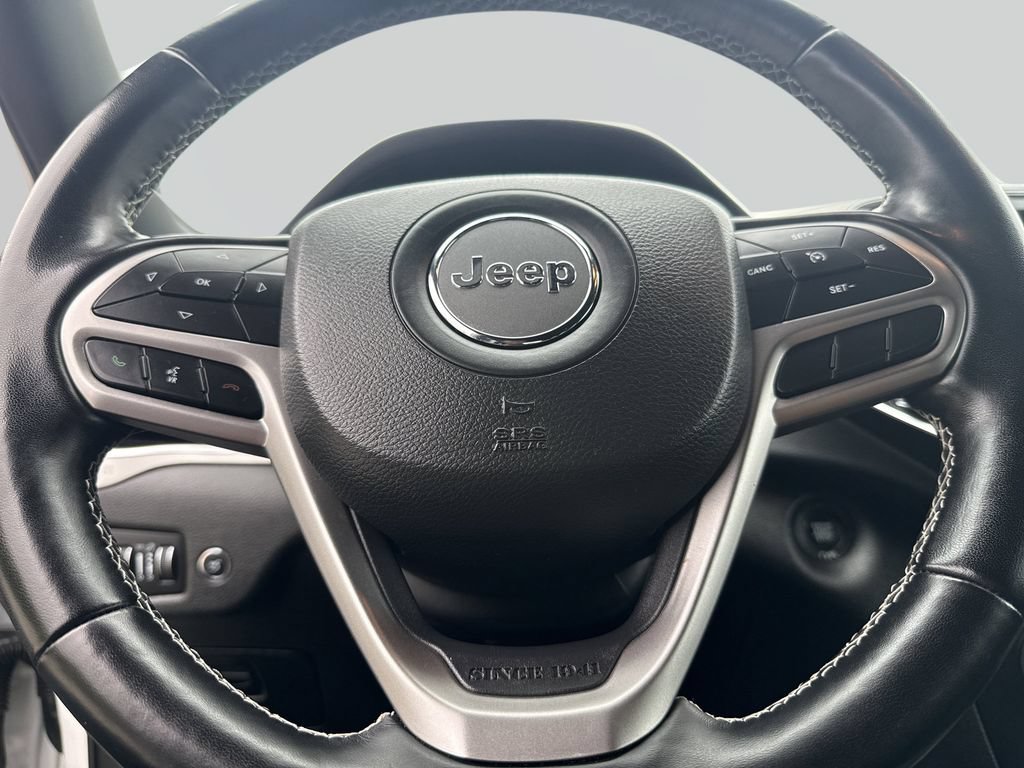 Used 2021 Jeep Cherokee Latitude Lux 80th Anniv w/ Quick Order Package 26U 80TH FWD image 10