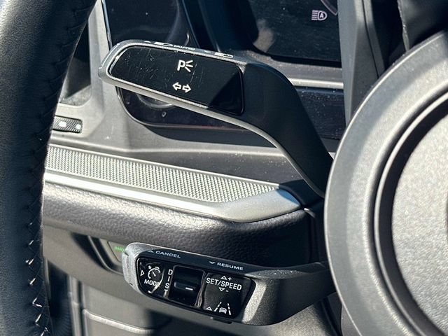 Used 2024 Porsche Cayenne Coupe AWD/4WD image 9