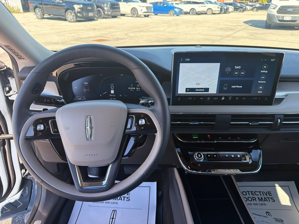 Used 2023 Lincoln Corsair AWD image 24