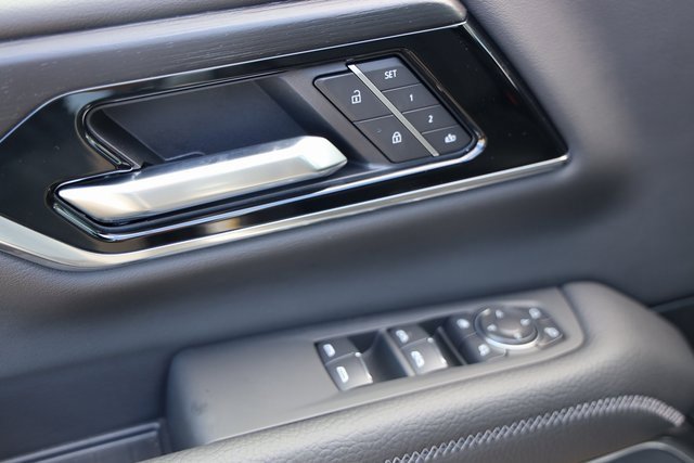 New 2026 GMC Yukon XL Denali w/ Denali Reserve Package image 18