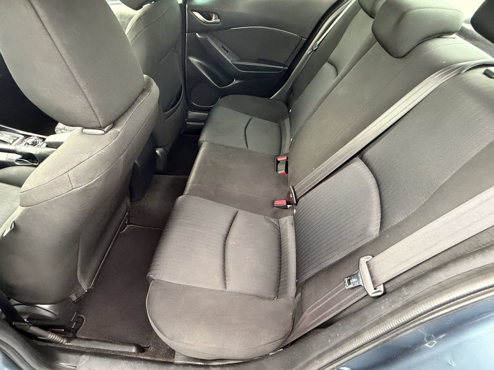 Used 2015 MAZDA MAZDA3 i Sport FWD image 22
