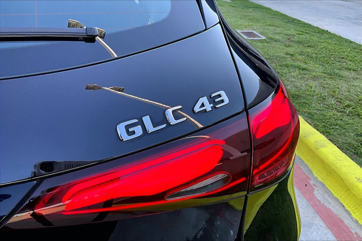 Used 2024 Mercedes-Benz GLC 43 AMG 4MATIC image 28