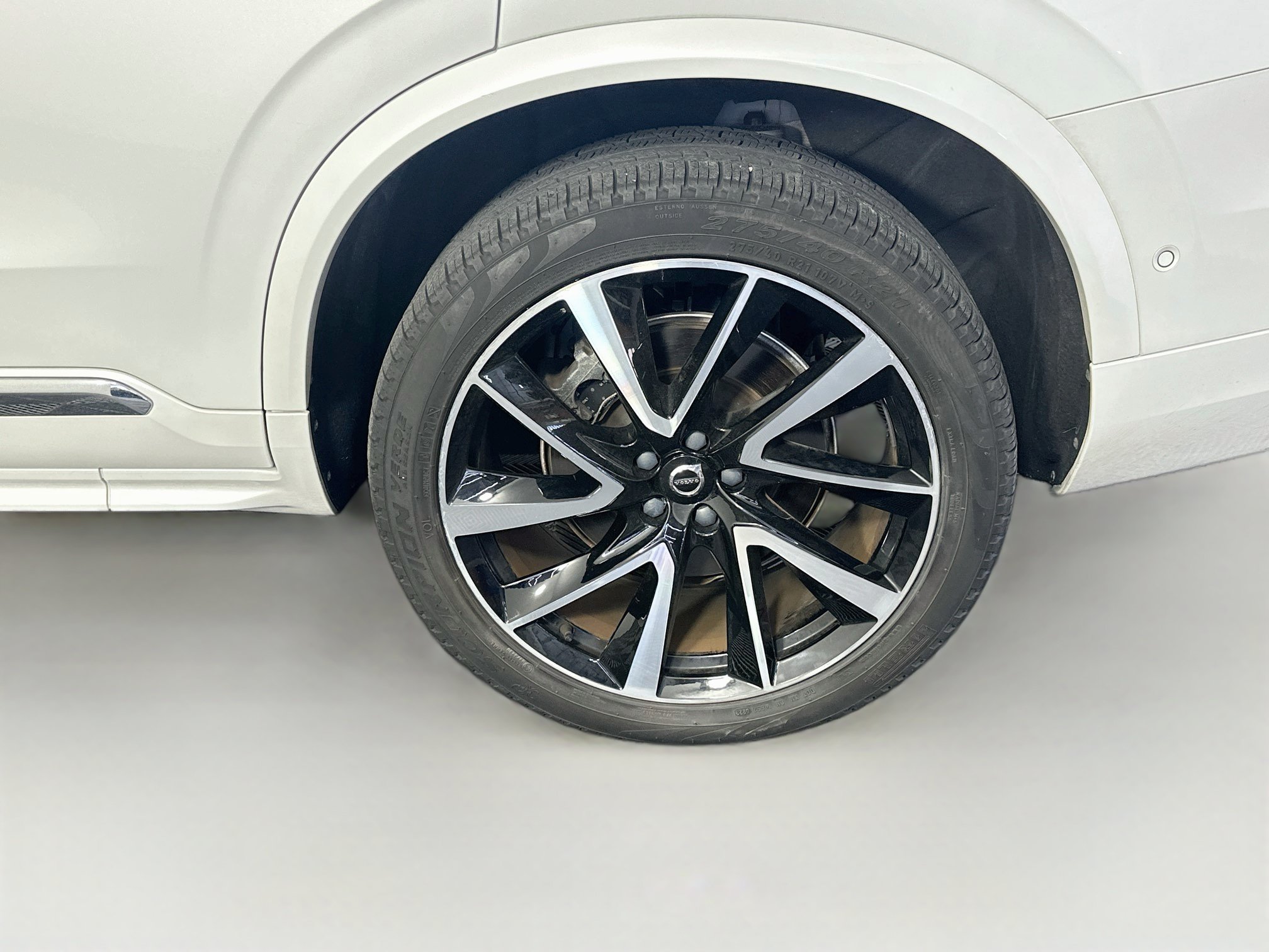 Used 2023 Volvo XC90 B6 Plus w/ Protection Package Premier AWD/4WD image 11