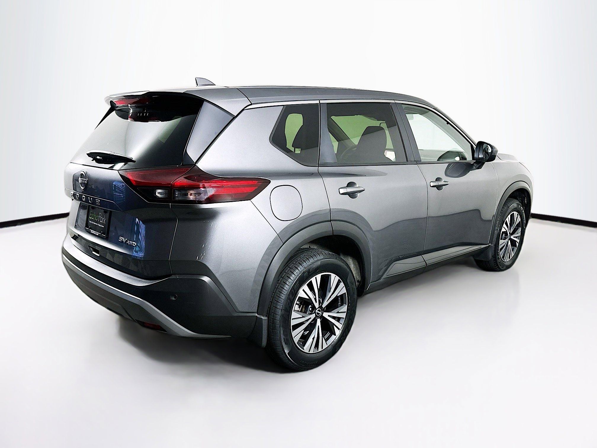 Used 2023 Nissan Rogue SV image 9