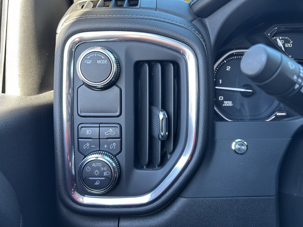 Used 2023 GMC Sierra 3500 SLT w/ SLT Premium Package image 52