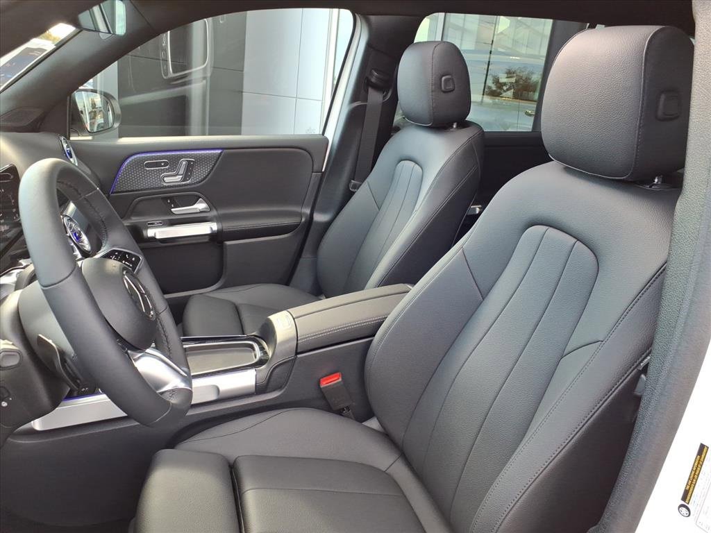 New 2025 Mercedes-Benz GLB 250 4MATIC image 12