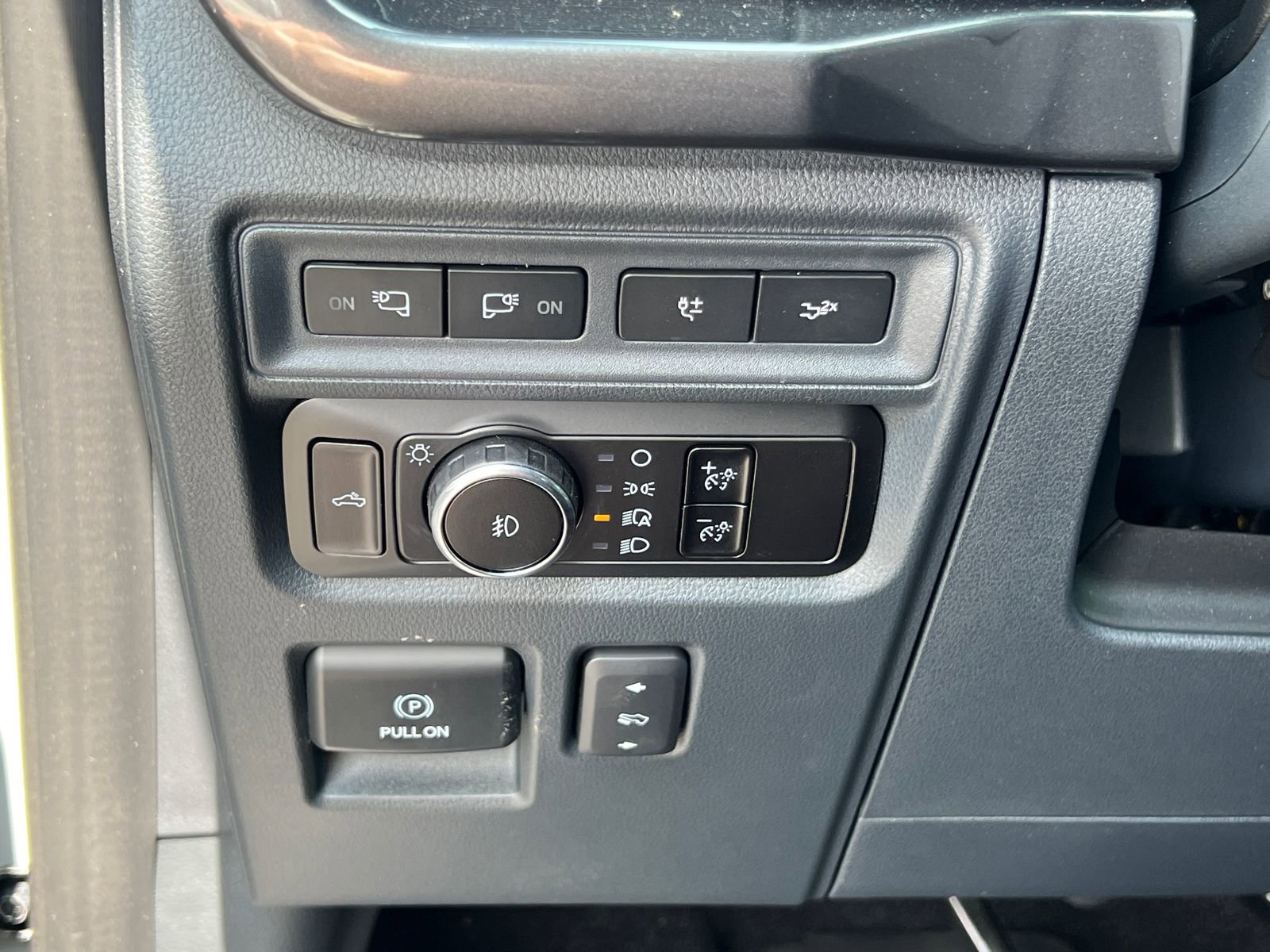 New 2023 Ford F150 XLT w/ Equipment Group 302A High image 23