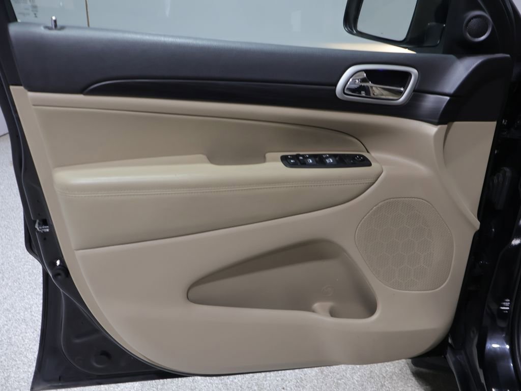 Certified 2022 Jeep Grand Cherokee Laredo E AWD/4WD image 14