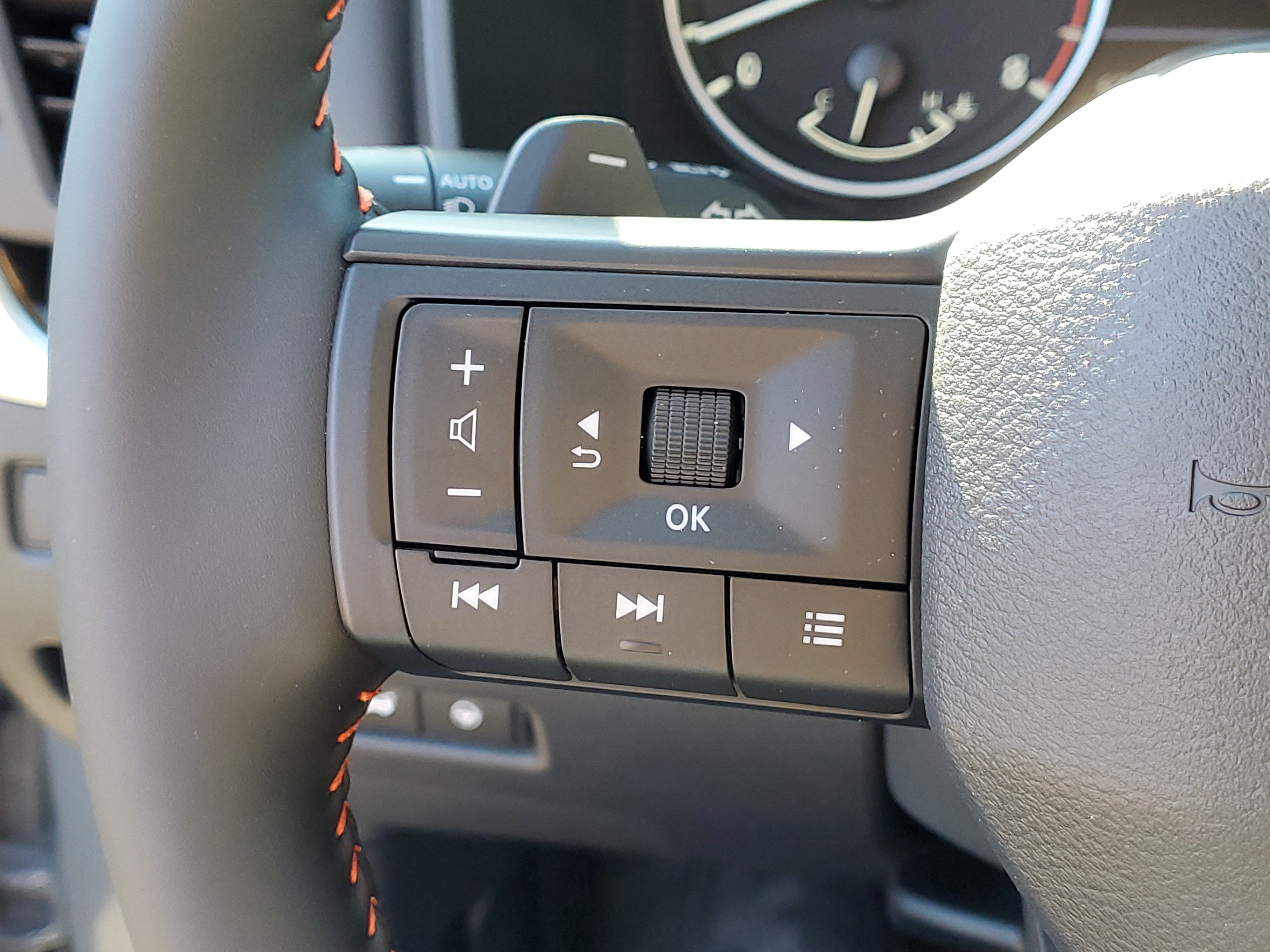 New 2027 Nissan Rogue SV w/ Rock Creek Premium Package AWD/4WD image 9