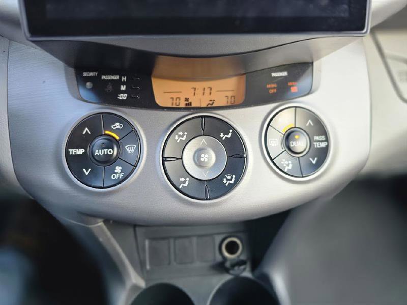 Used 2008 Toyota RAV4 Limited AWD/4WD image 30